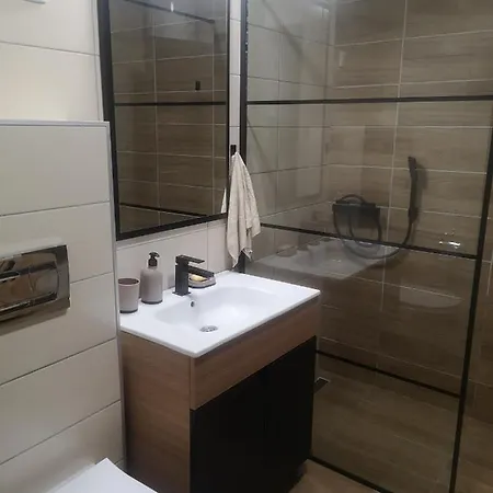 Beli Vuk コパオニク